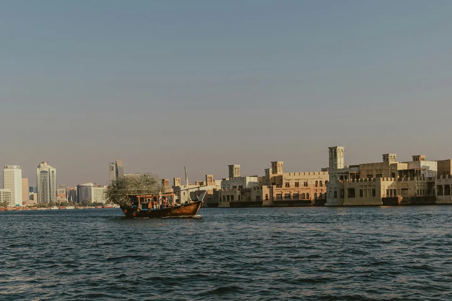 Best Travel Agency for Dubai Dhow Dinner Cruise at Creek: Expert Guide