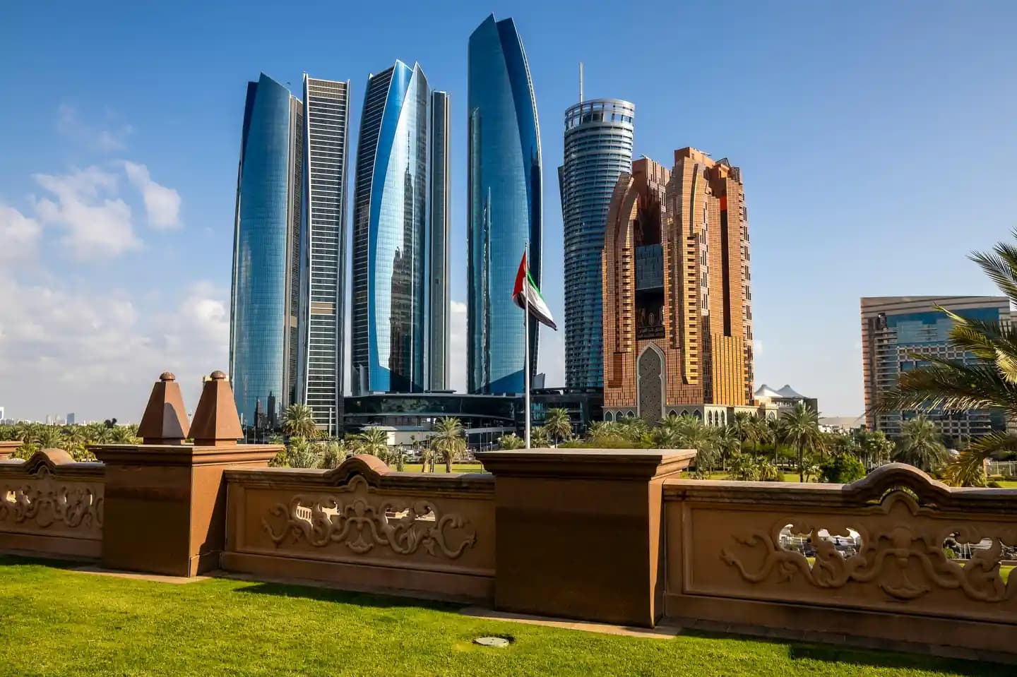 9 Places Offering the Best Business Lunches in Abu Dhabi 2026