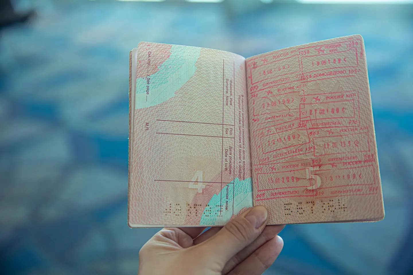 How to Choose Between a Single-Entry and Multiple-Entry Australia Visa?