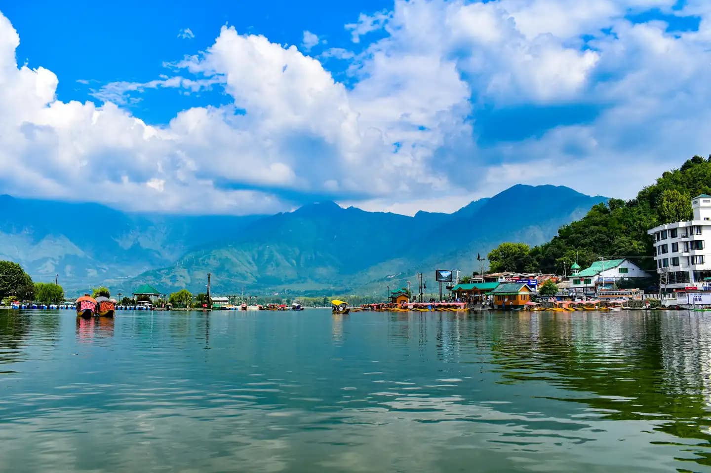 How to Spend 7 Days in Kashmir: Srinagar, Gulmarg & Sonamarg