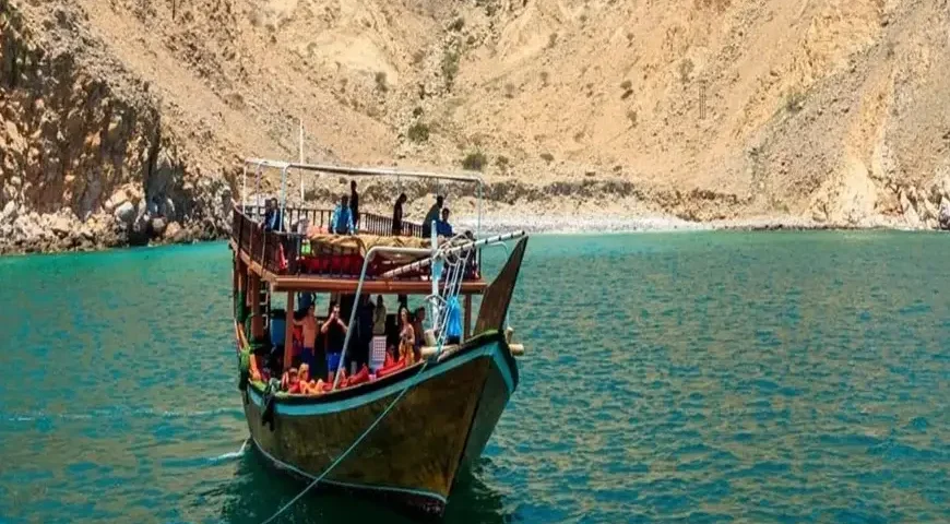 Musandam Dibba Trip from Dubai: Panoramic view of Musandam's mountainous landscape.