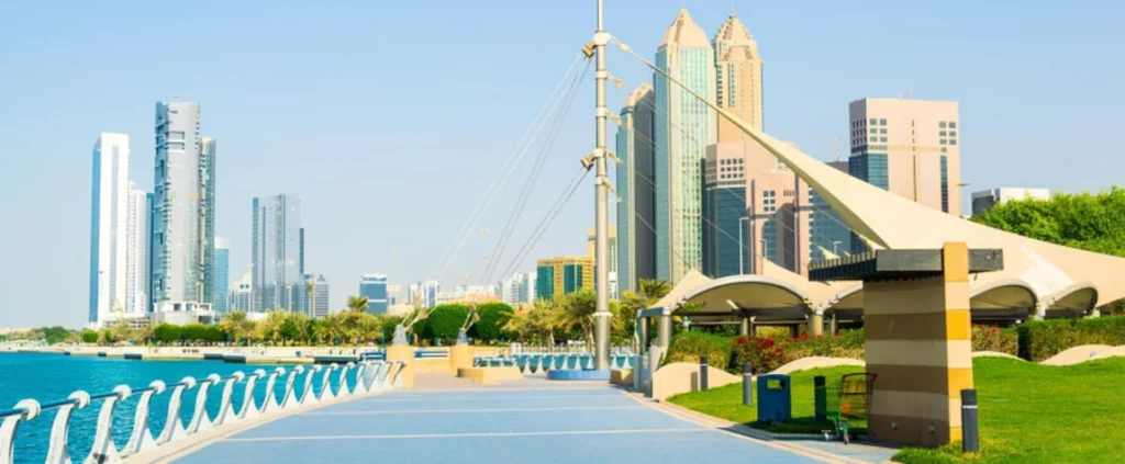 Abu Dhabi Corniche: Outdoor Fun by the Water