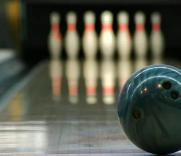best places for bowling in Dubai
