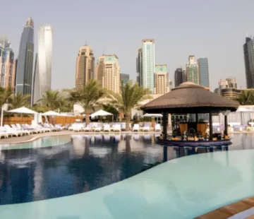 The Top 10 Dubai Brunches with Pool and Beach Access