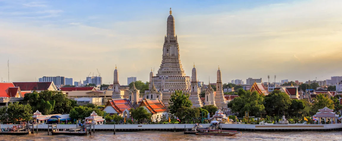 Wat Arun (Temple of Dawn) - Bangkok