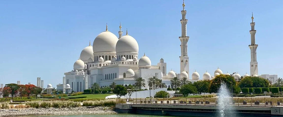 facts about the Sheikh Zayed grand mosque