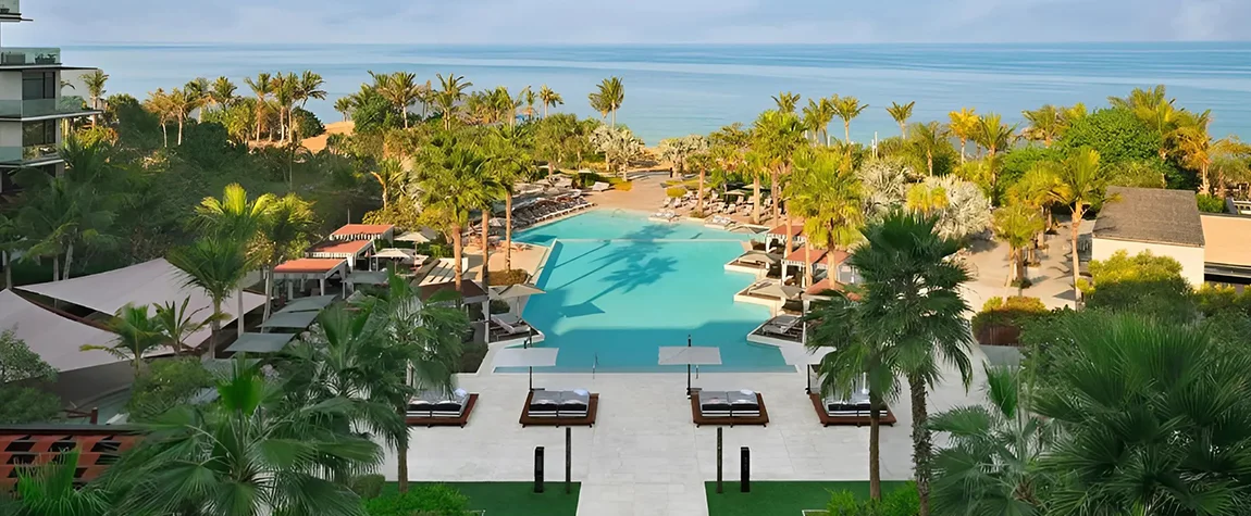 Stay at Banyan Tree Dubai