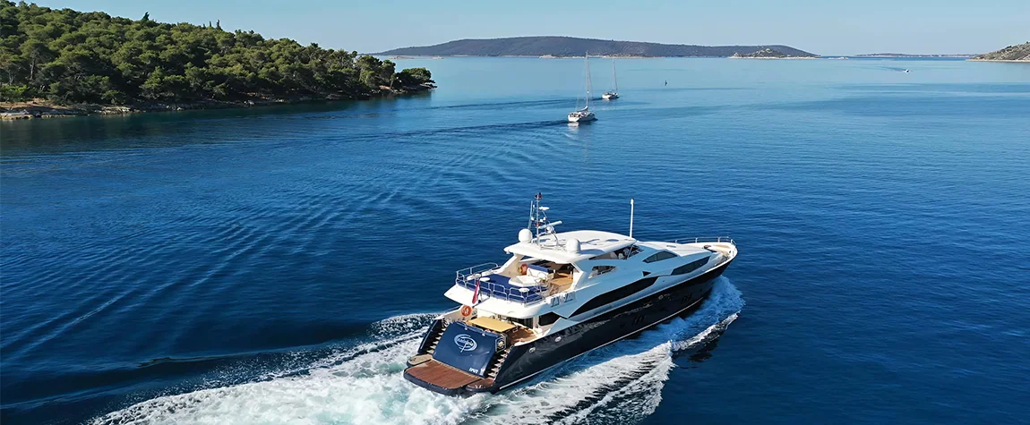 Experience Luxury Yacht Tours