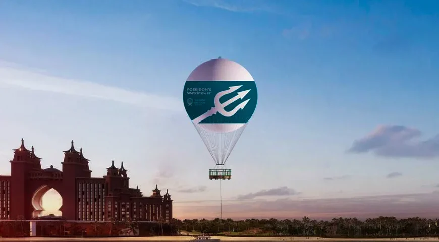 Family enjoying Dubai Balloon ride with kids at Atlantis