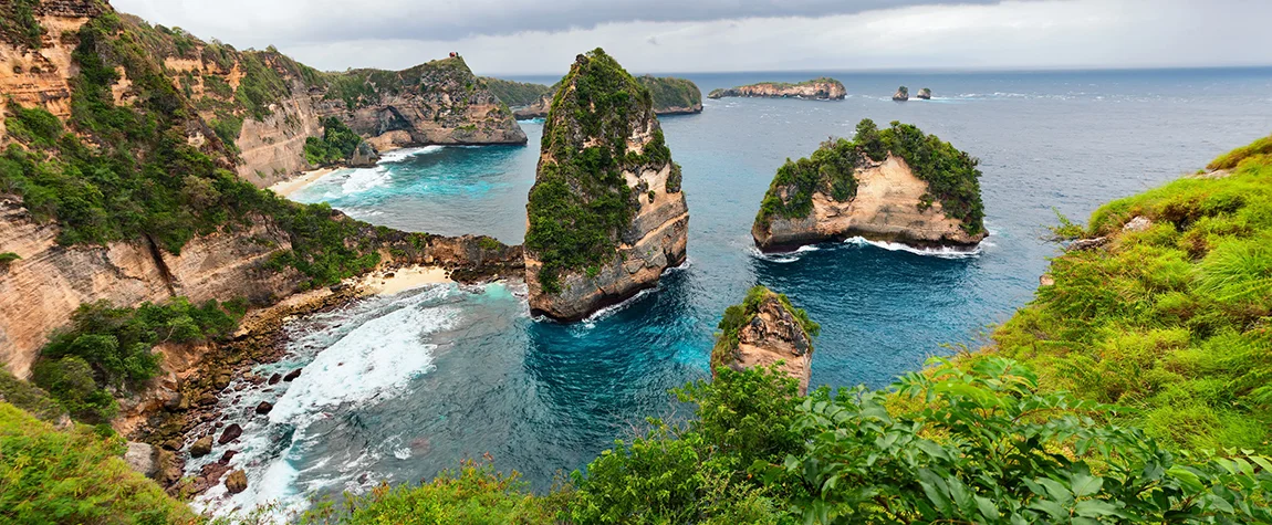 Island Hopping Adventure – Nusa Penida or Nusa Lembongan