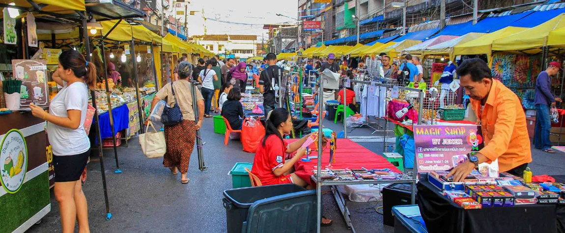 The Krabi Town Night Market Is a Cultural Delight