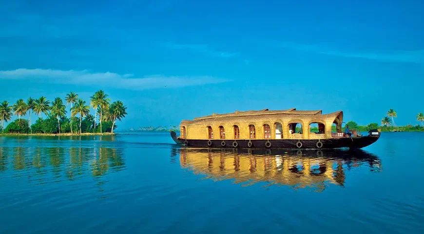 Kumarakom Houseboat Backwaters
