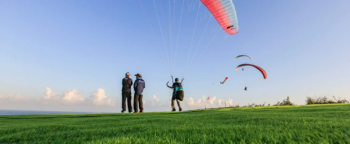Paragliding in Uluwatu